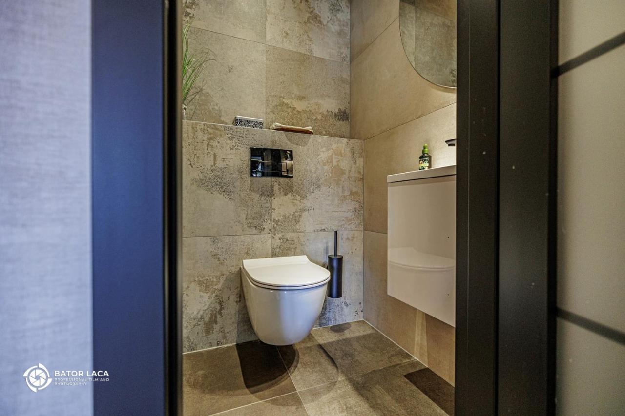 ミシュコルツBuekk Penthouse, Panorama Jacuzzivalアパートメント エクステリア 写真